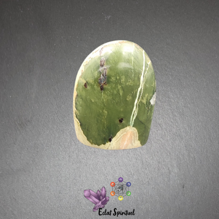 Forme libre en pierre naturelle de Jade