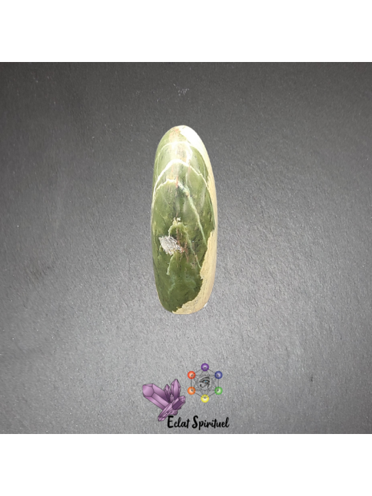 Forme libre en pierre naturelle de Jade