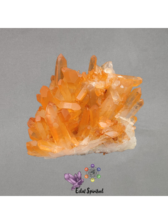 Druse en Quartz hématoïde d'environ 322G
