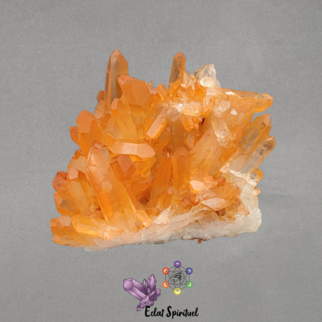 Druse en Quartz hématoïde d'environ 322G