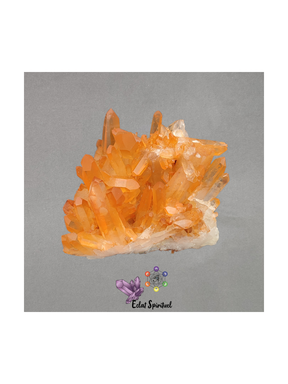 Druse en Quartz hématoïde d'environ 322G
