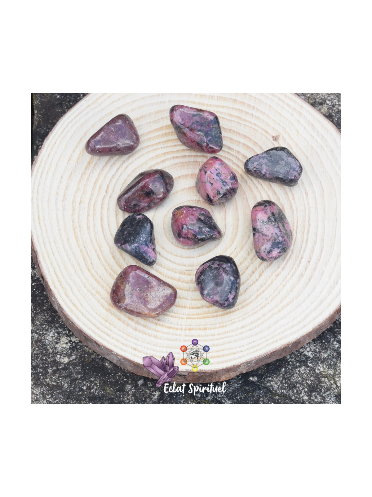 Pierre roulée de rhodonite de Madagascar