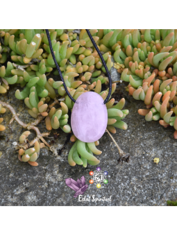 Quartz Rose en pierre percée