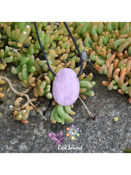 Quartz Rose en pierre percée