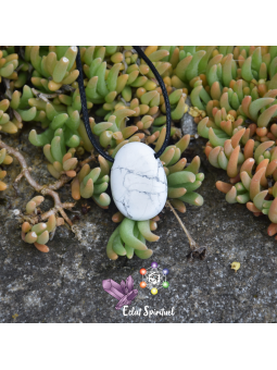 Howlite en pierre percée